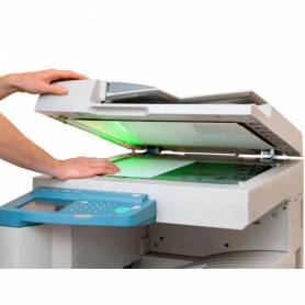 Papel fotocopiadora q-connect ultra white din a4 160 gramos paquete de 250 hojas