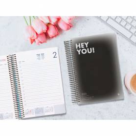 Agenda espiral liderpapel gazi a5 2025 día página color negro papel 70 gr